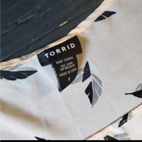 Torrid Flowy Tank Blouse - Picture 2 of 8